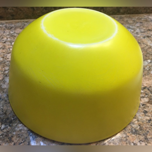 Vintage Fire King Yellow Nesting Mixing Bowl - Picture 10 of 10